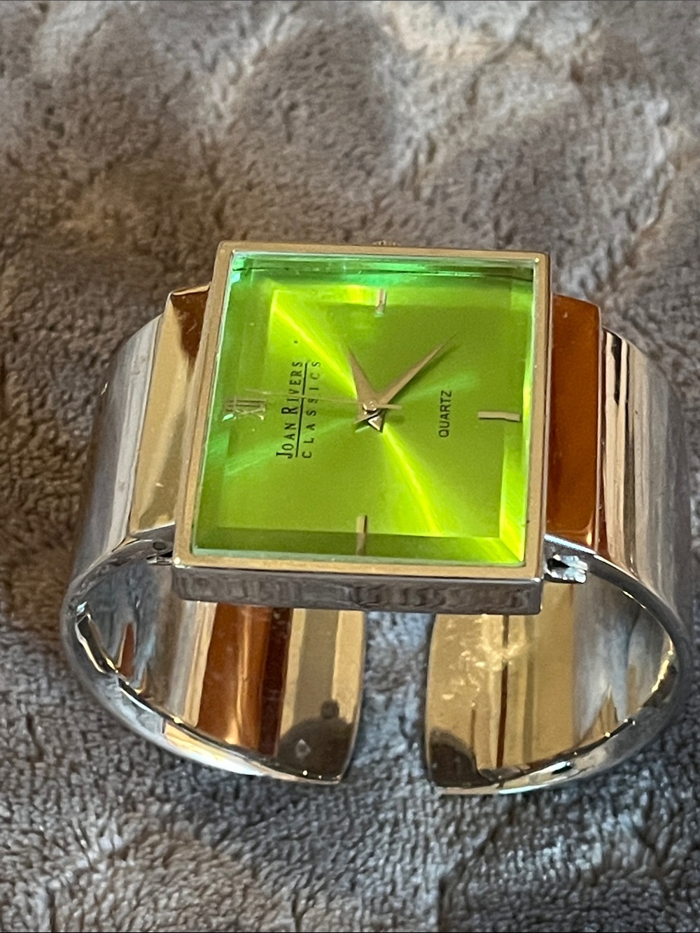 Vintage Joan Rivers Classics Green Dial Silver-Tone Bracelet Watch - Picture 6 of 6